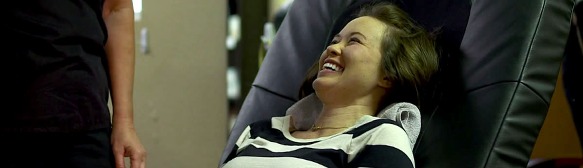 Woman receiving physical therapy tarpon springs treatment